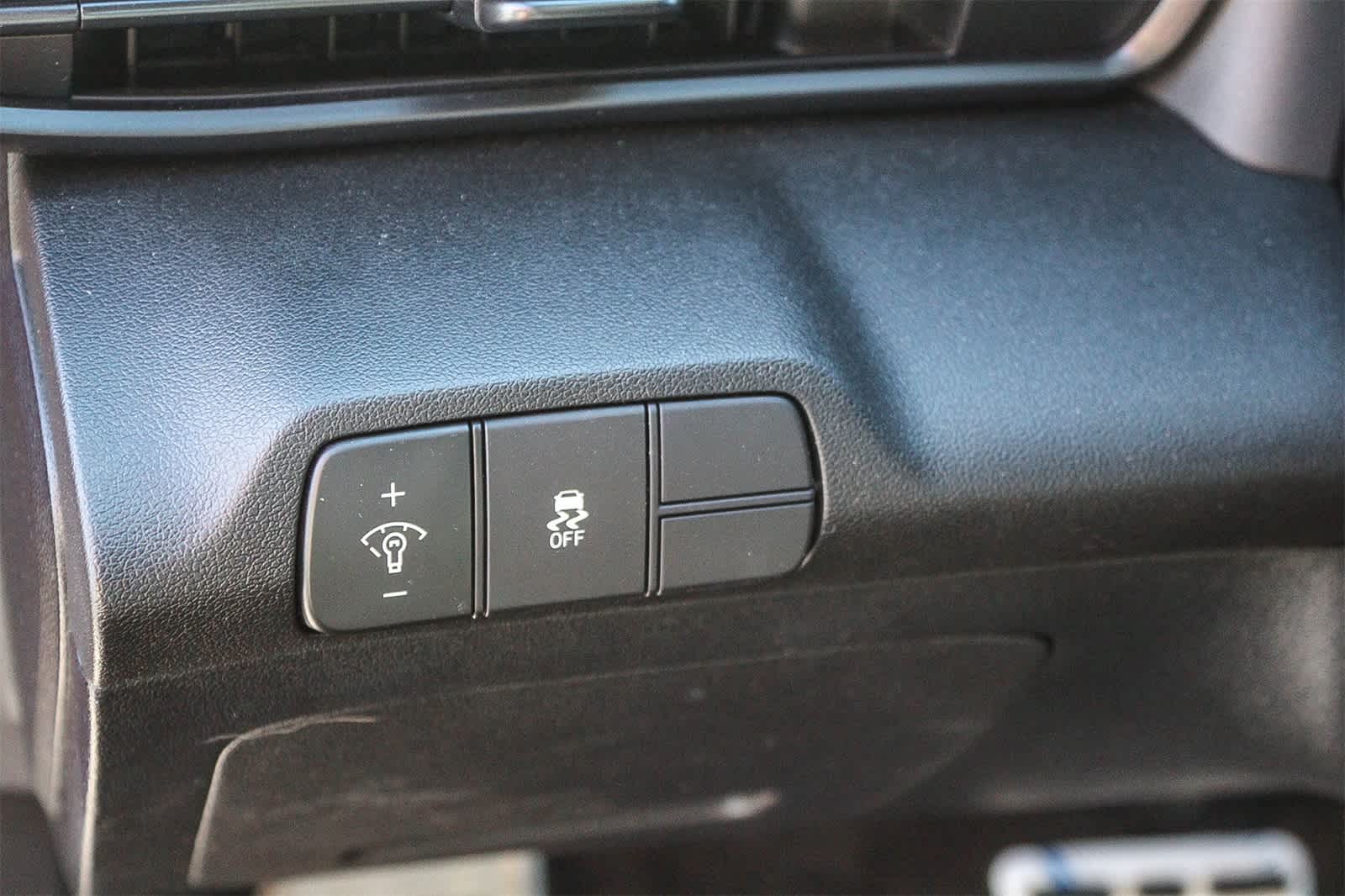 Thumbnail: 2025 Hyundai Elantra - 28