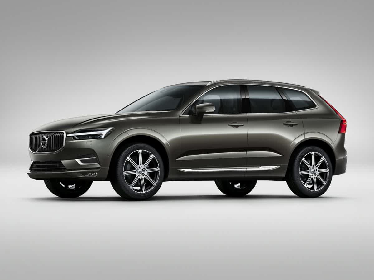 2020 Volvo XC60 Momentum's photo