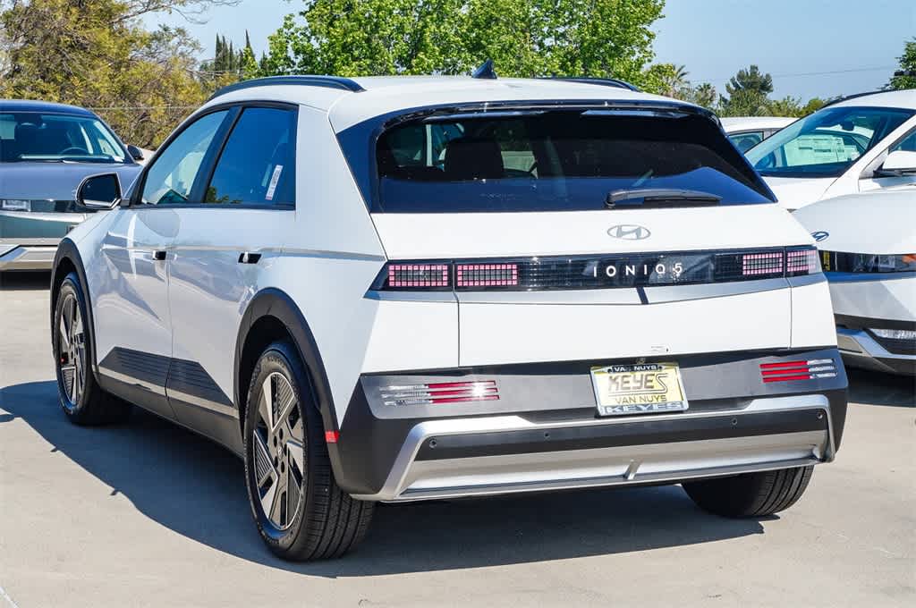 Used 2025 Hyundai IONIQ 5 SEL with VIN 7YAKN4DA8SY001642 for sale in Los Angeles, CA