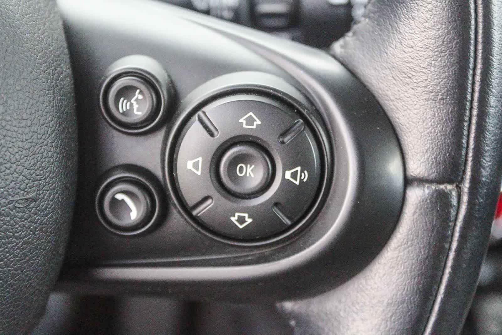 Thumbnail: 2017 MINI Cooper Hardtop - 31