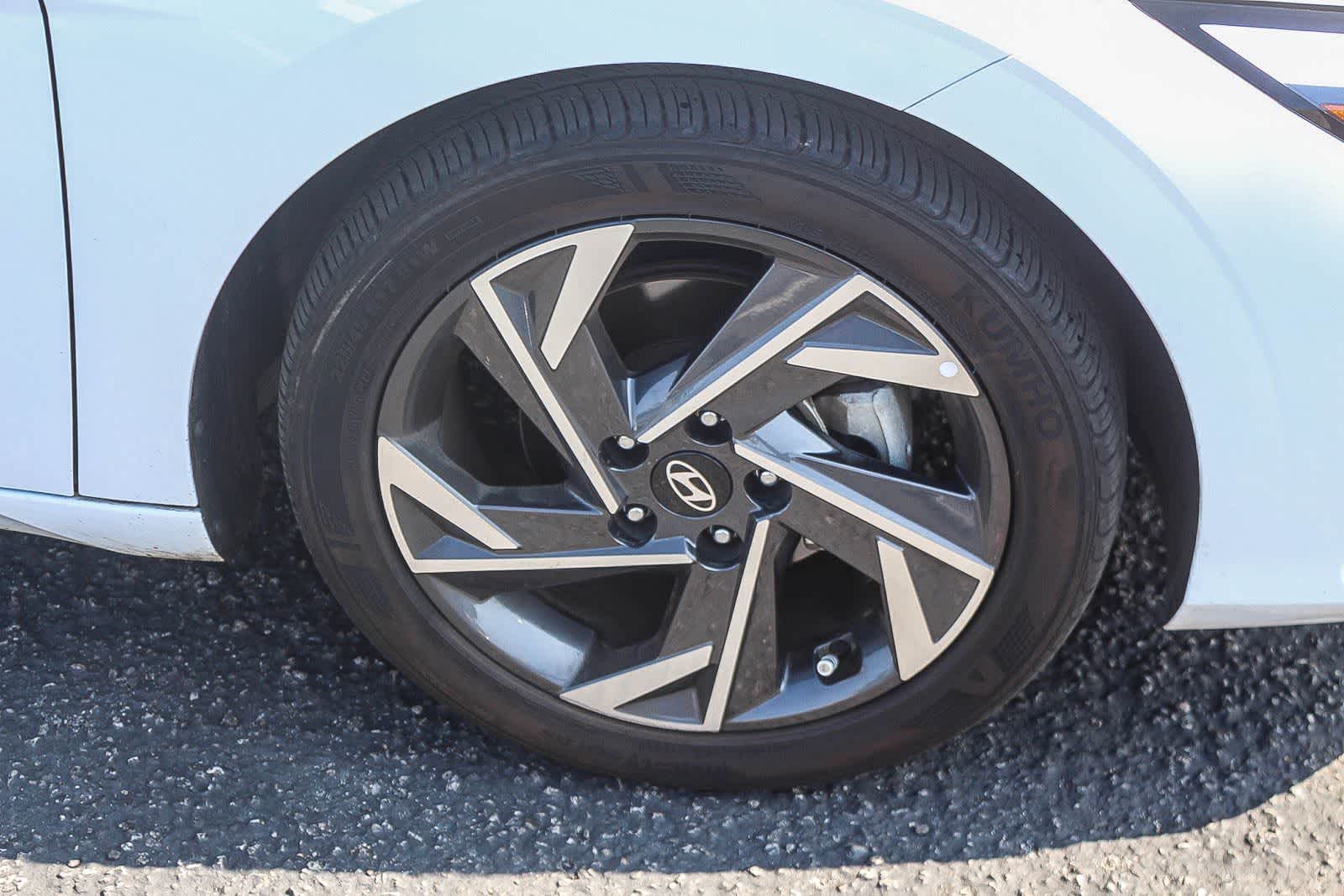 Thumbnail: 2024 Hyundai Elantra - 12