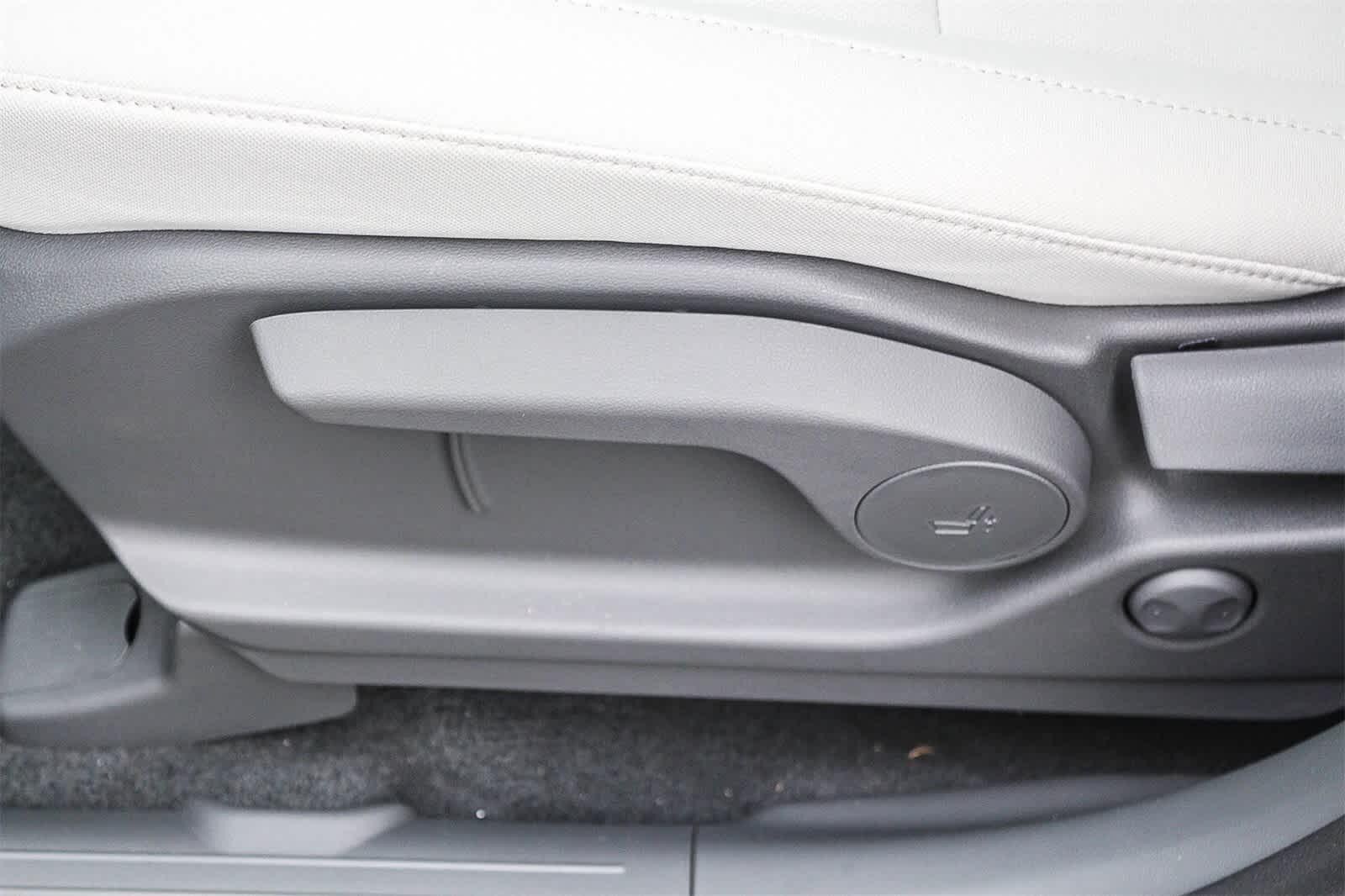 Thumbnail: 2026 Hyundai Santa Fe - 28