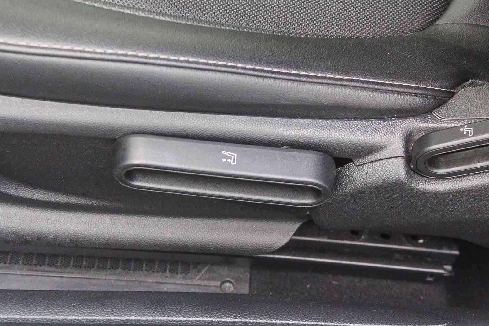 Thumbnail: 2017 MINI Cooper Hardtop - 27