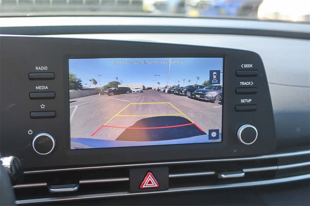 Thumbnail: 2021 Hyundai Elantra - 18