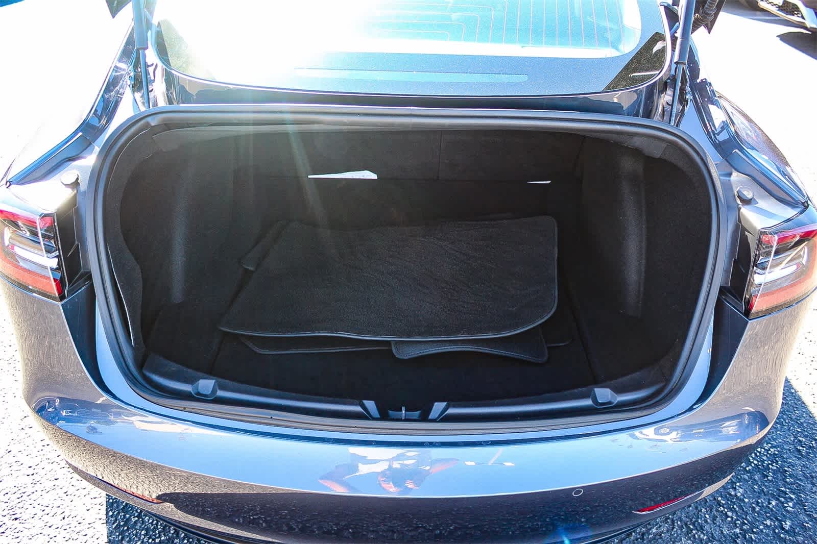 Thumbnail: 2020 Tesla Model 3 - 35