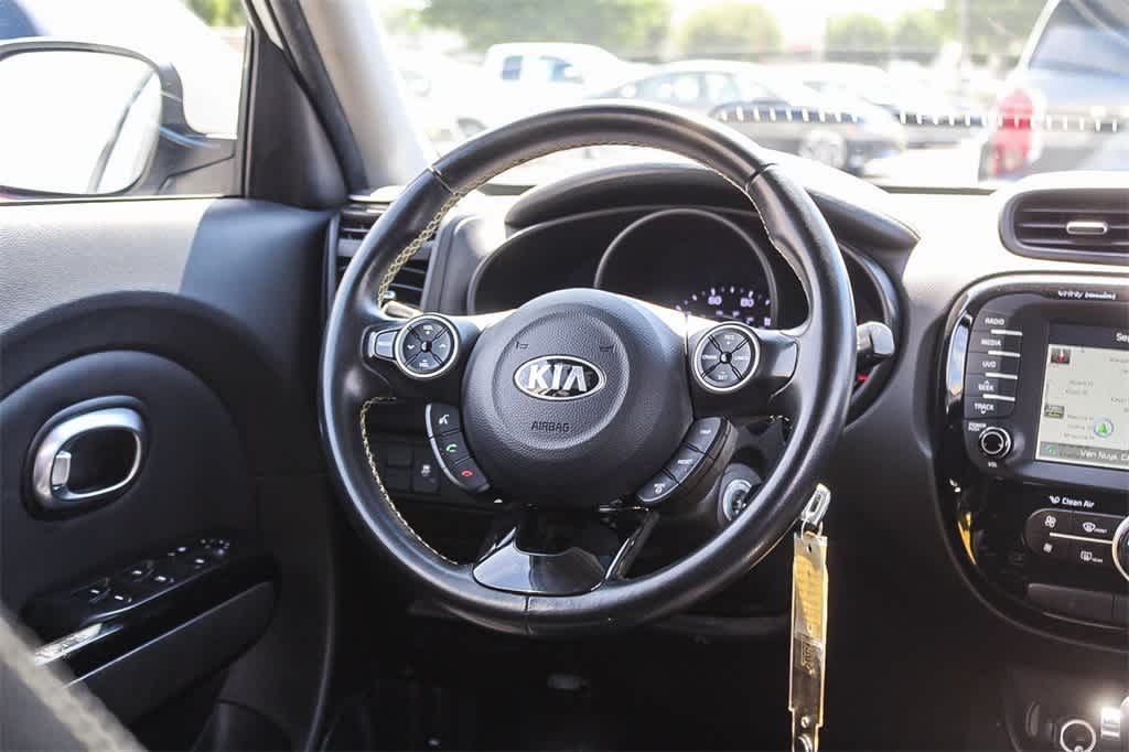 Thumbnail: 2015 Kia Soul - 15