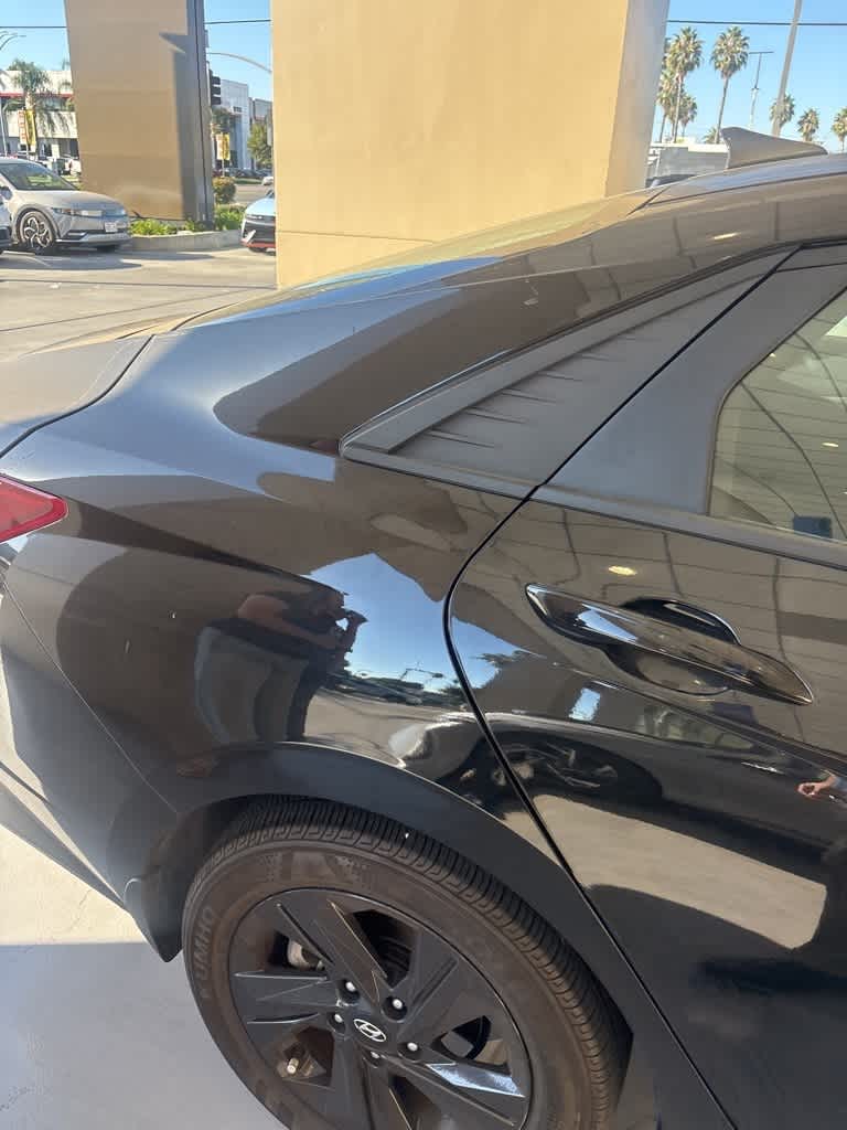 Thumbnail: 2022 Hyundai Elantra - 19