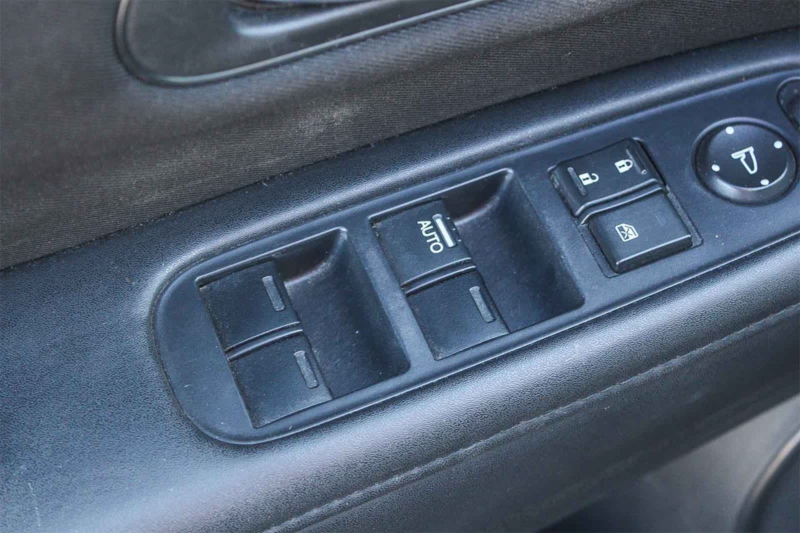 Thumbnail: 2016 Honda HR-V - 24