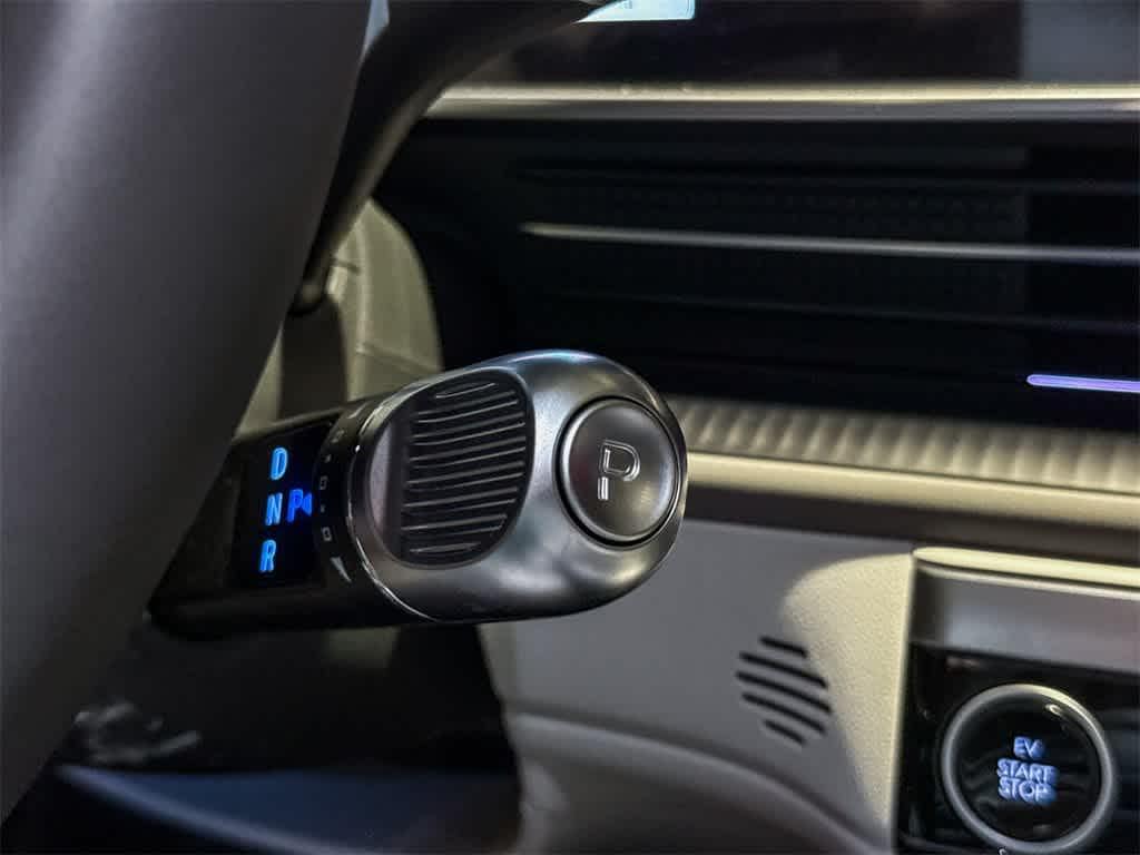 Thumbnail: 2025 Hyundai Ioniq 6 - 26