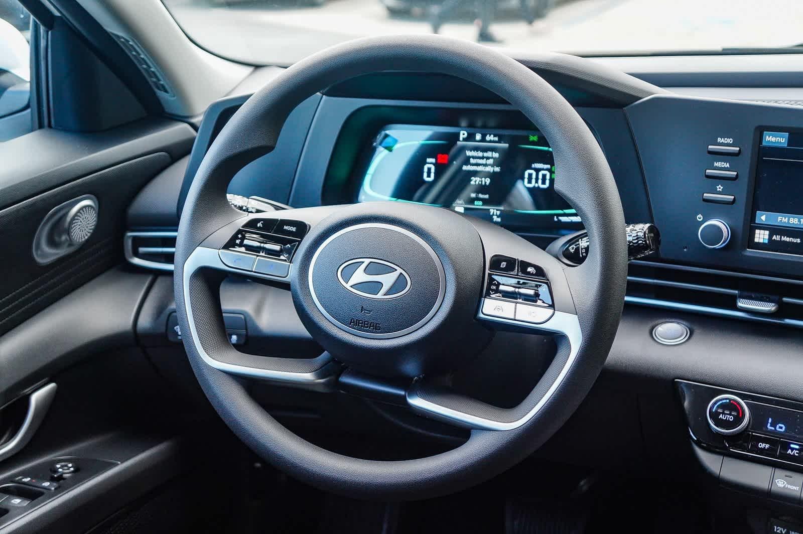 Thumbnail: 2025 Hyundai Elantra - 18