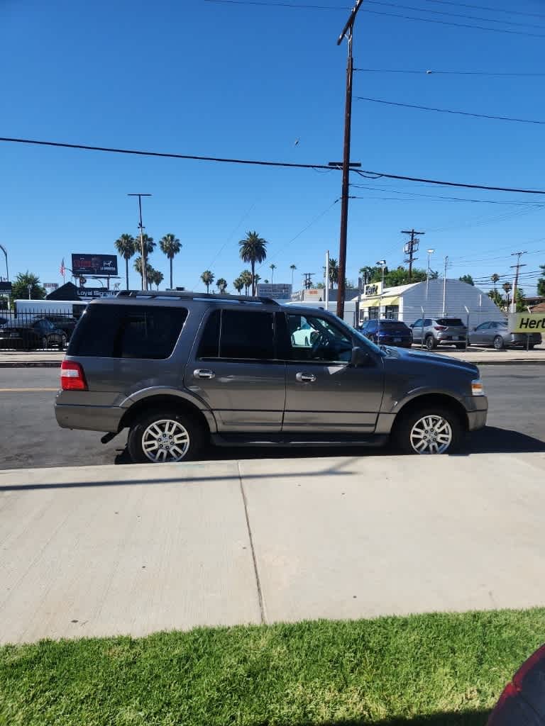 Thumbnail: 2012 Ford Expedition - 4