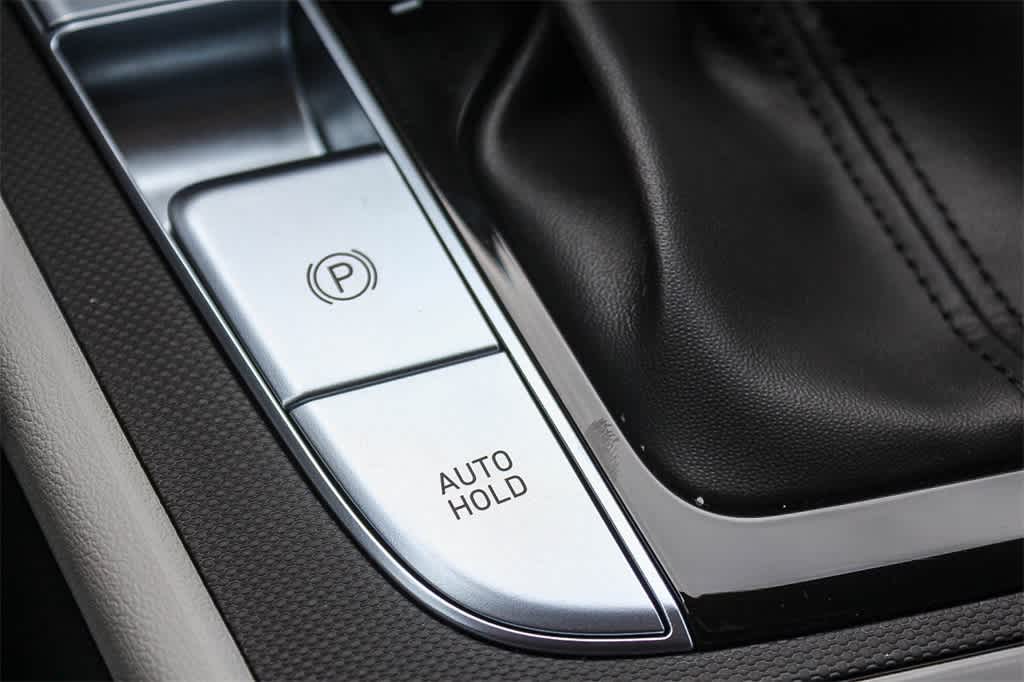 Thumbnail: 2025 Hyundai Elantra - 33