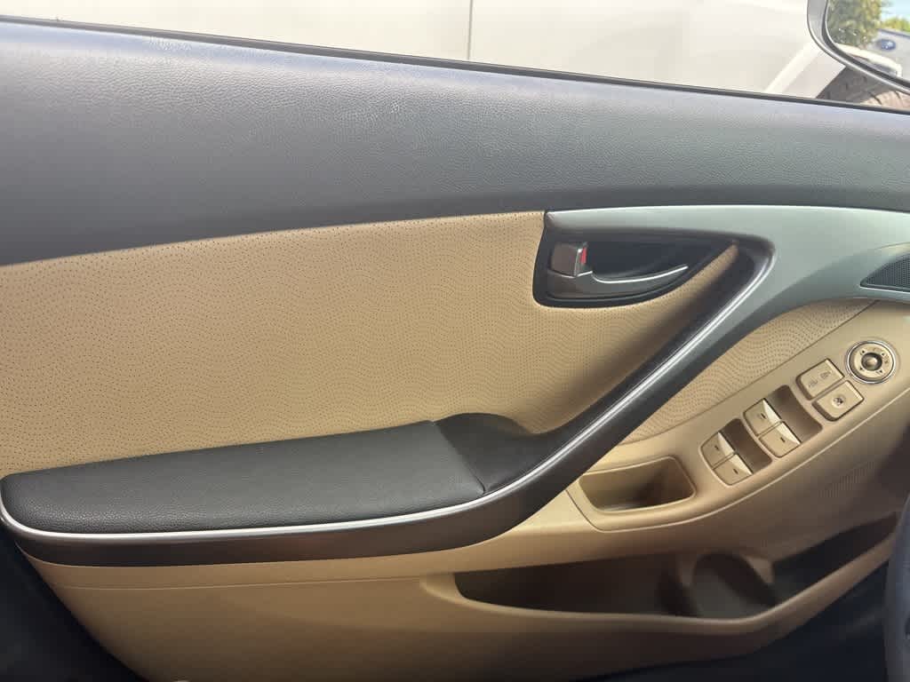 Thumbnail: 2013 Hyundai Elantra - 12