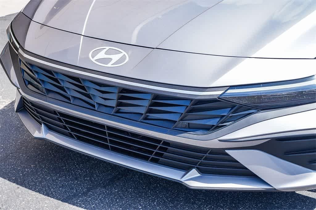 Thumbnail: 2025 Hyundai Elantra - 8