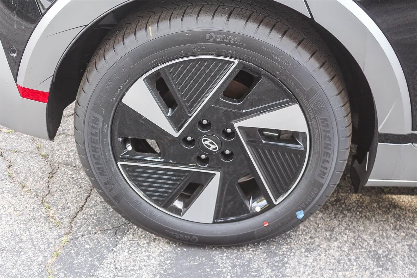 Thumbnail: 2026 Hyundai Ioniq 5 - 9