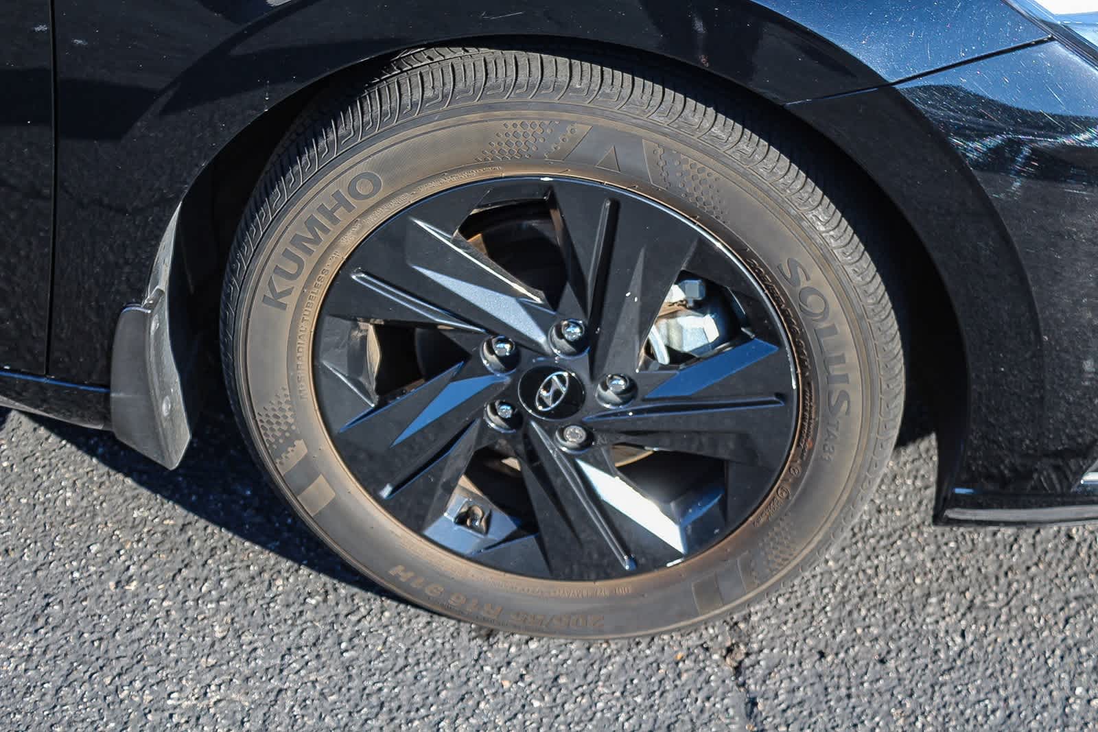 Thumbnail: 2023 Hyundai Elantra - 12