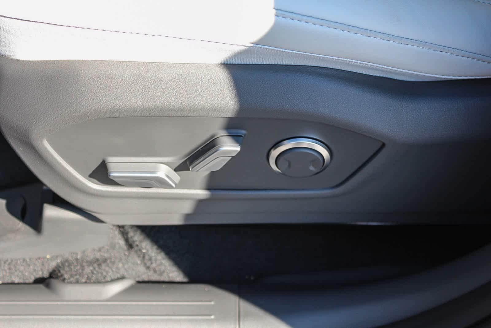 Thumbnail: 2026 Hyundai Santa Fe - 28