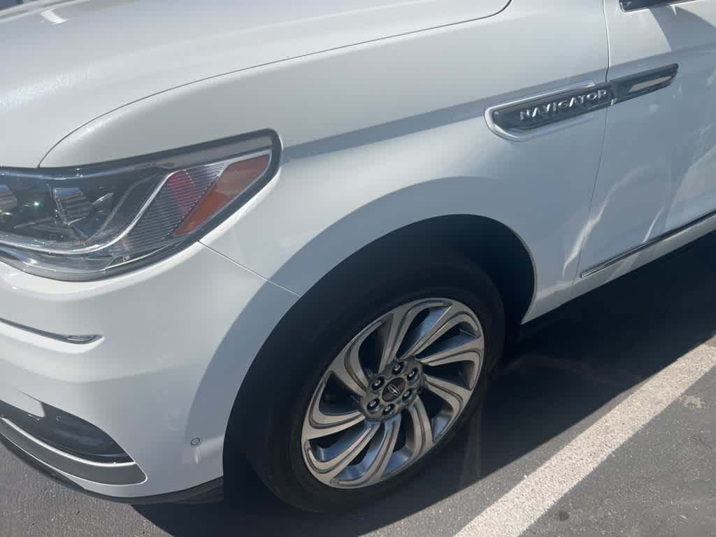 Thumbnail: 2023 Lincoln Navigator - 2
