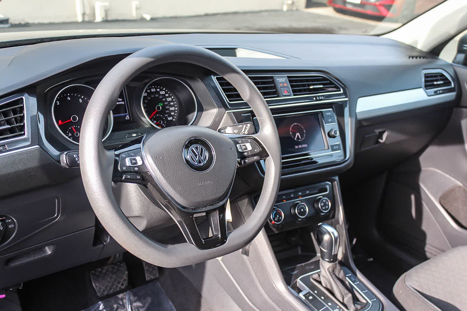 Thumbnail: 2019 Volkswagen Tiguan - 22