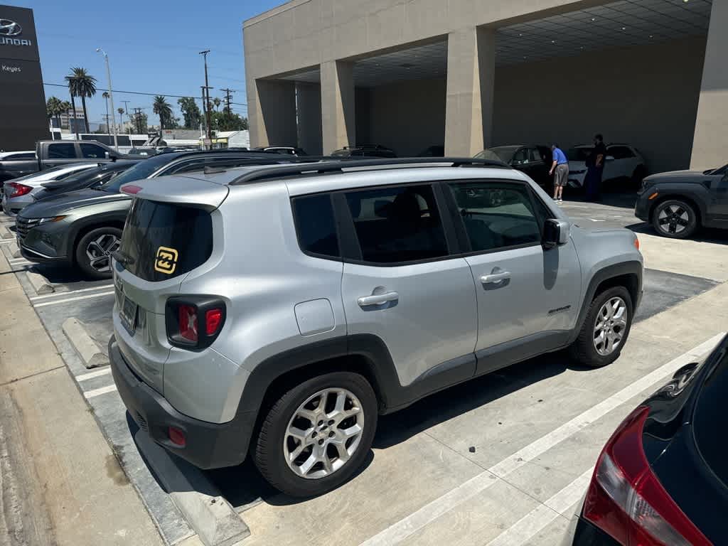 Thumbnail: 2017 Jeep Renegade - 16
