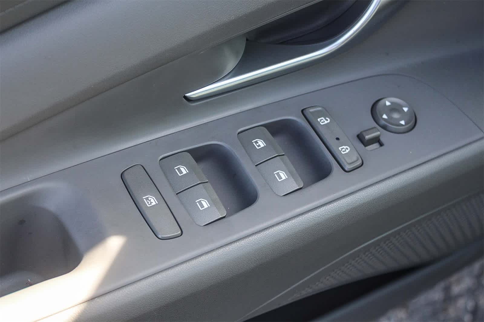 Thumbnail: 2023 Hyundai Elantra - 26