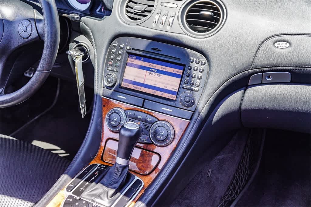 Thumbnail: 2009 Mercedes-Benz SL-Class - 16