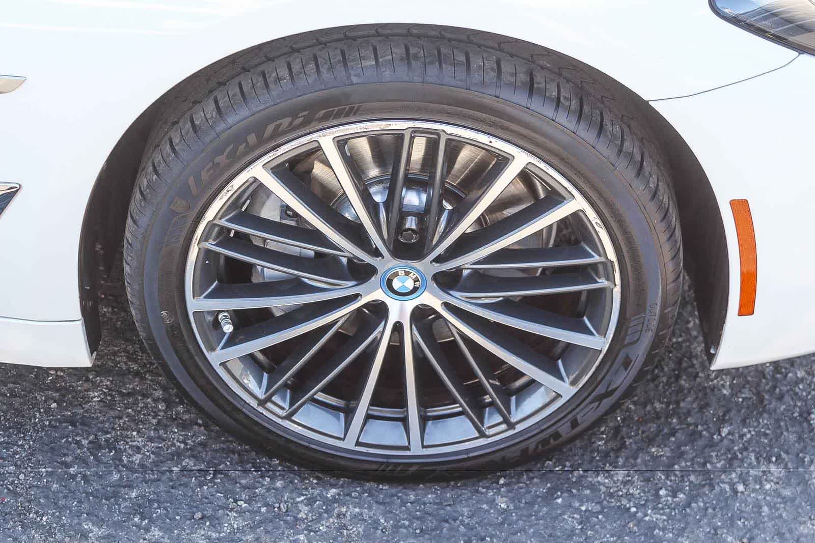 Thumbnail: 2023 BMW 5 Series - 11