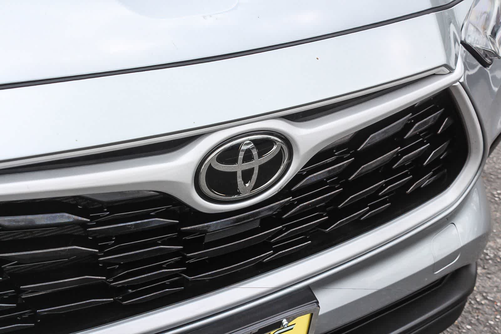 Thumbnail: 2025 Toyota Highlander - 15