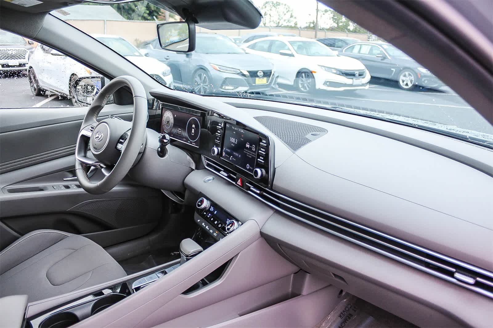 Thumbnail: 2022 Hyundai Elantra - 21