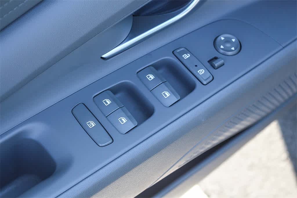 Thumbnail: 2023 Hyundai Elantra - 20