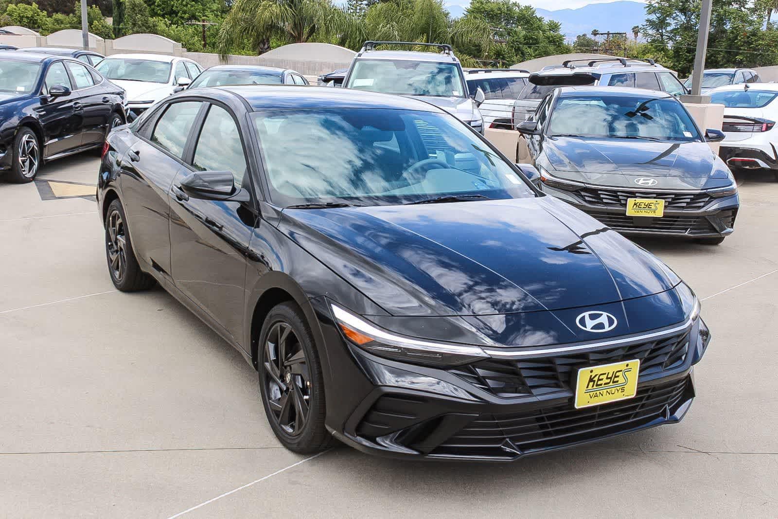 Thumbnail: 2026 Hyundai Elantra - 3