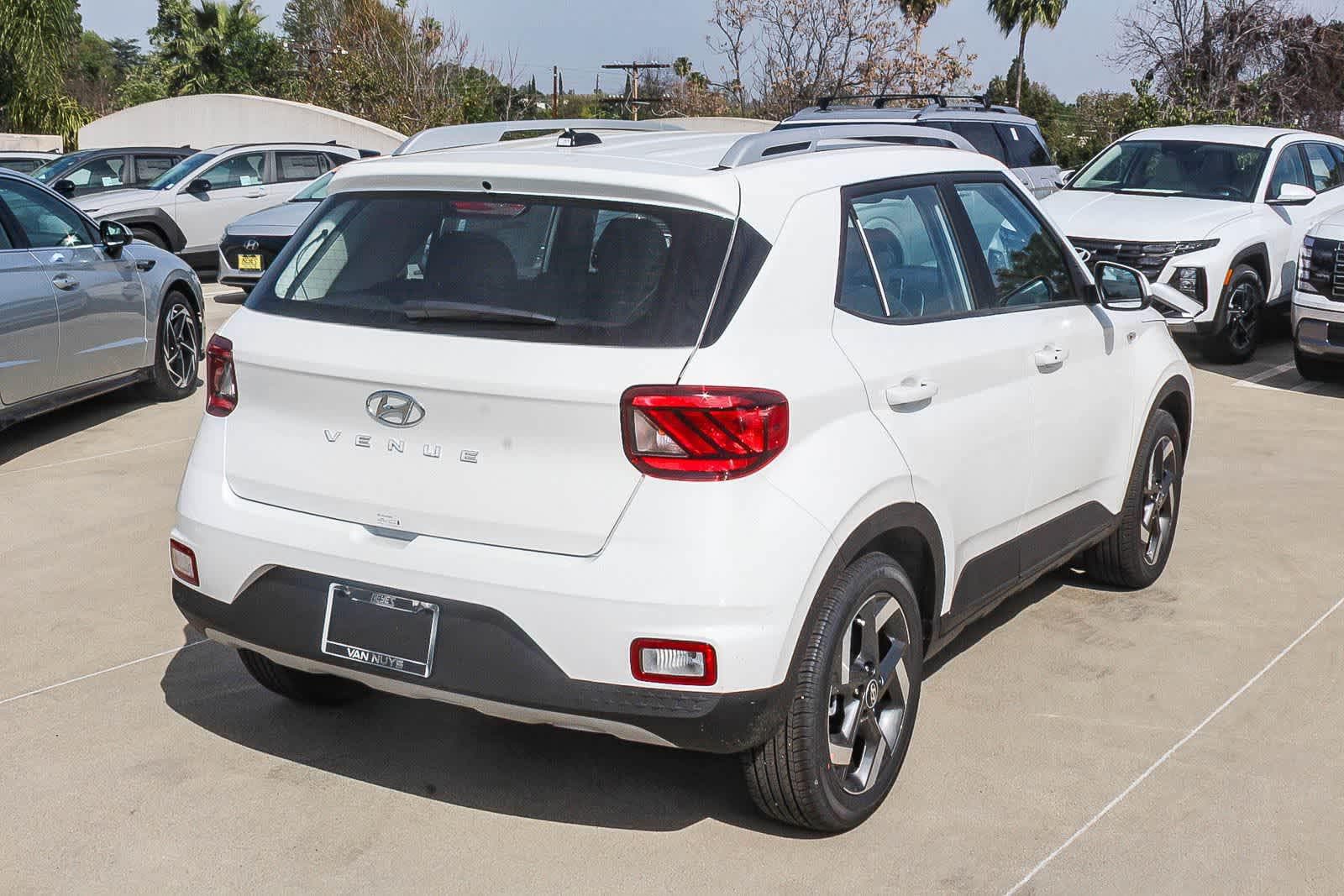 Thumbnail: 2026 Hyundai Venue - 4