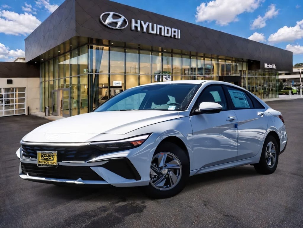 New 2026 Hyundai Elantra SE Sedan