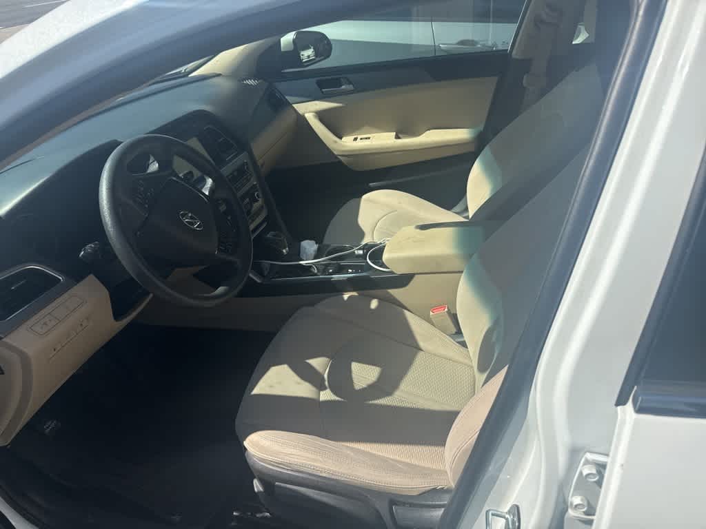 Thumbnail: 2016 Hyundai Sonata - 2