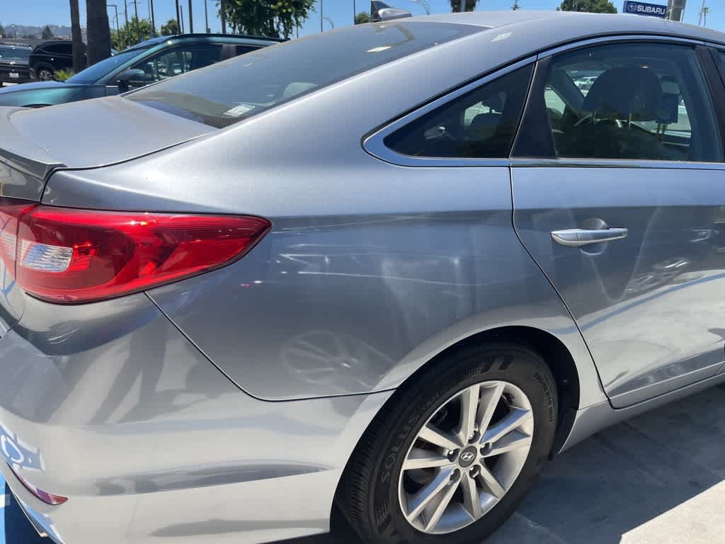 Thumbnail: 2016 Hyundai Sonata - 17