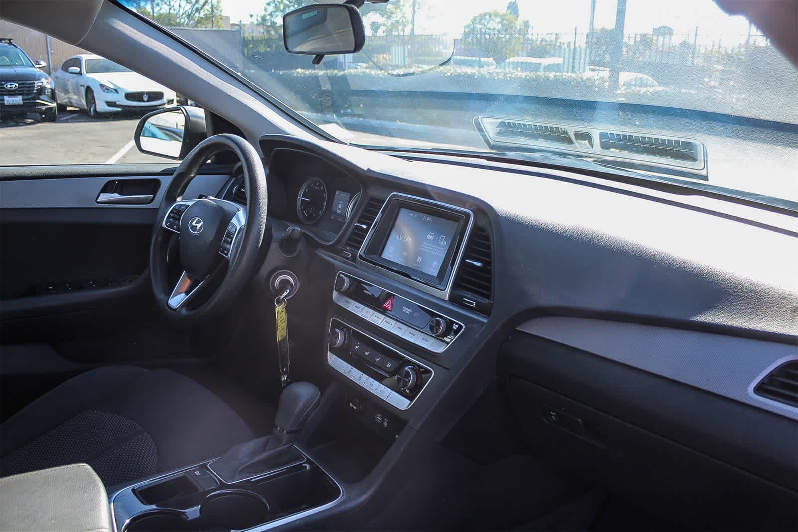 Thumbnail: 2019 Hyundai Sonata - 16