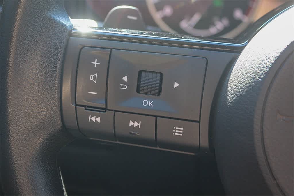 Thumbnail: 2023 Nissan Rogue - 32