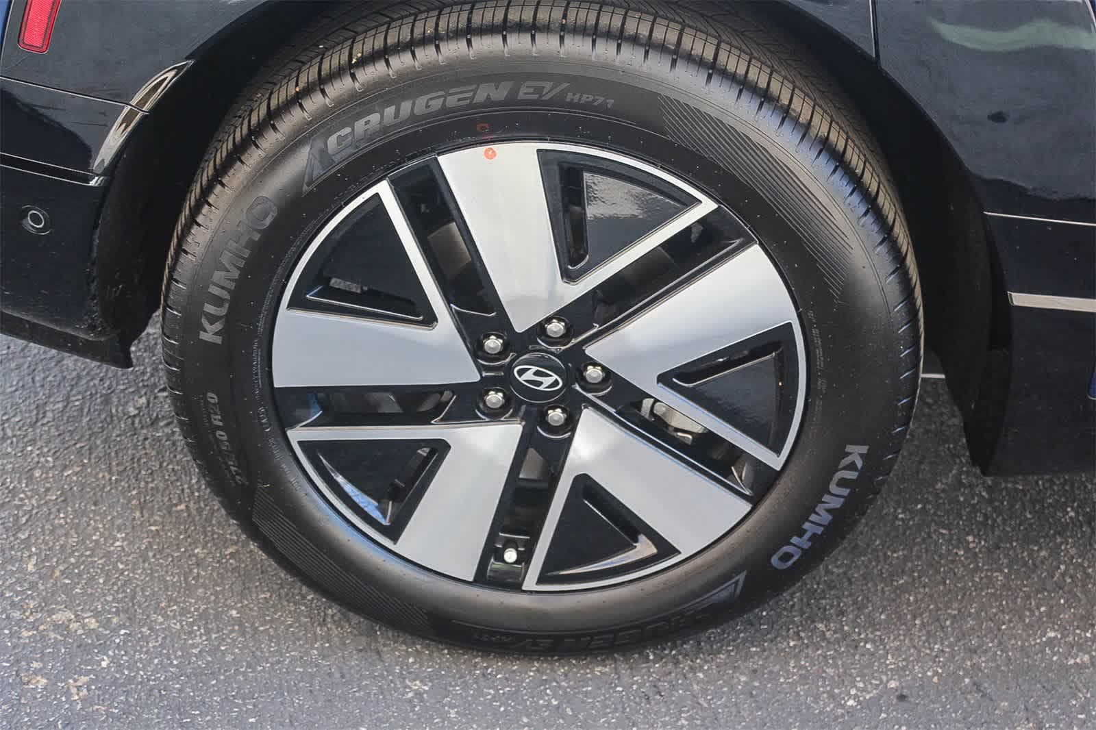 Thumbnail: 2026 Hyundai Ioniq - 9