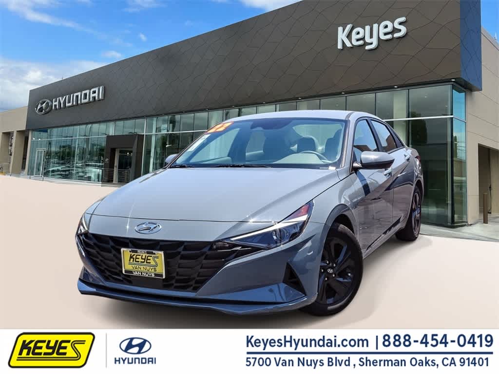2022 Hyundai Elantra SEL Hero Image