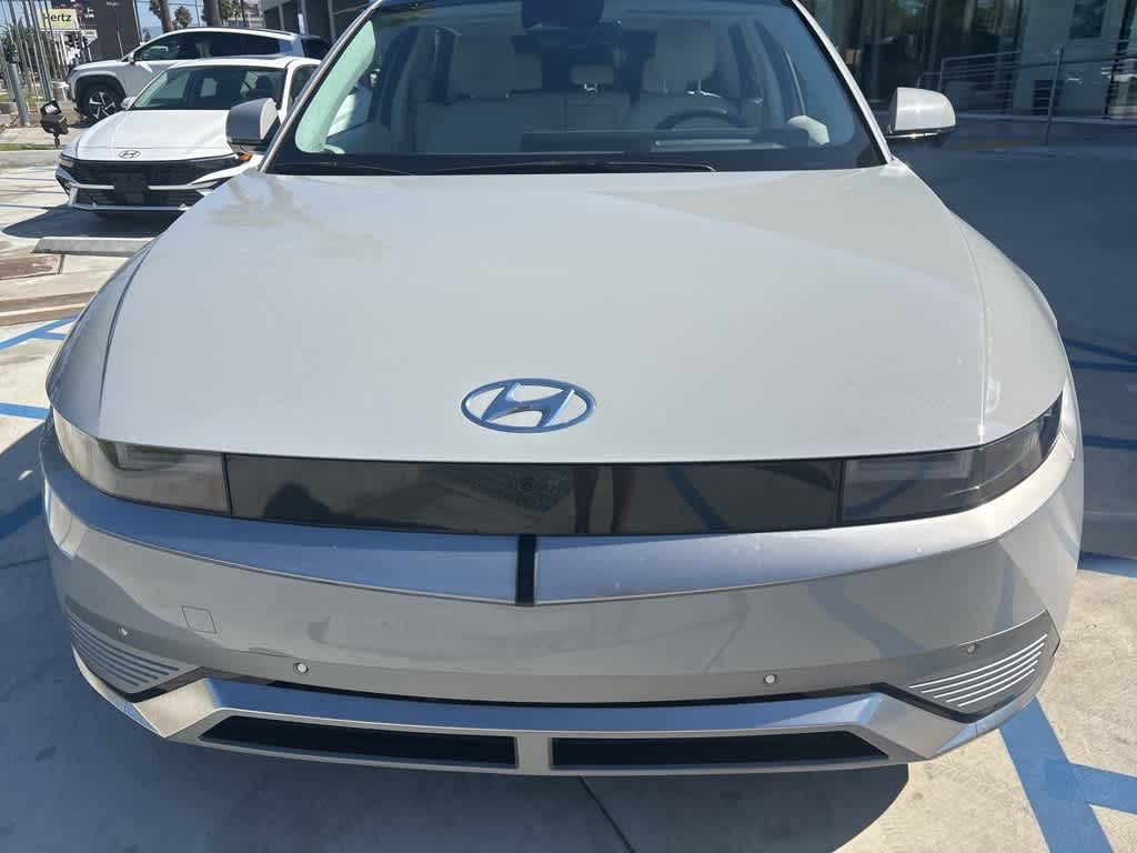 Thumbnail: 2022 Hyundai Ioniq 5 - 4
