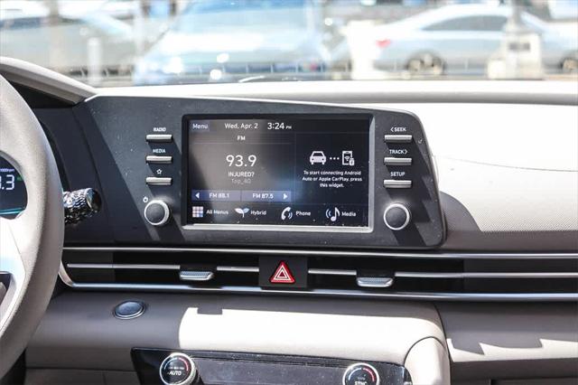 2025 Hyundai Elantra Blue 16