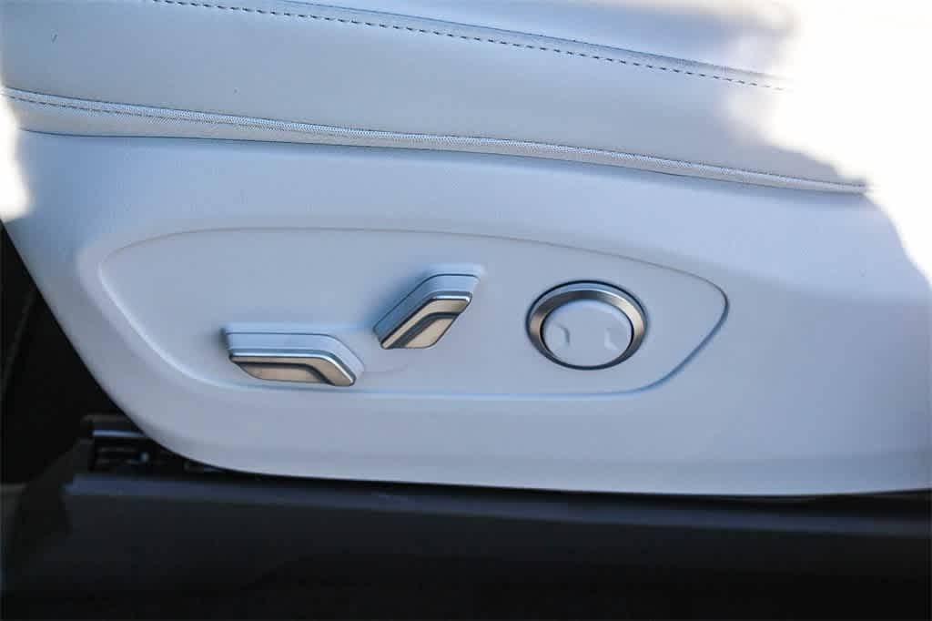 Thumbnail: 2026 Hyundai Ioniq - 22