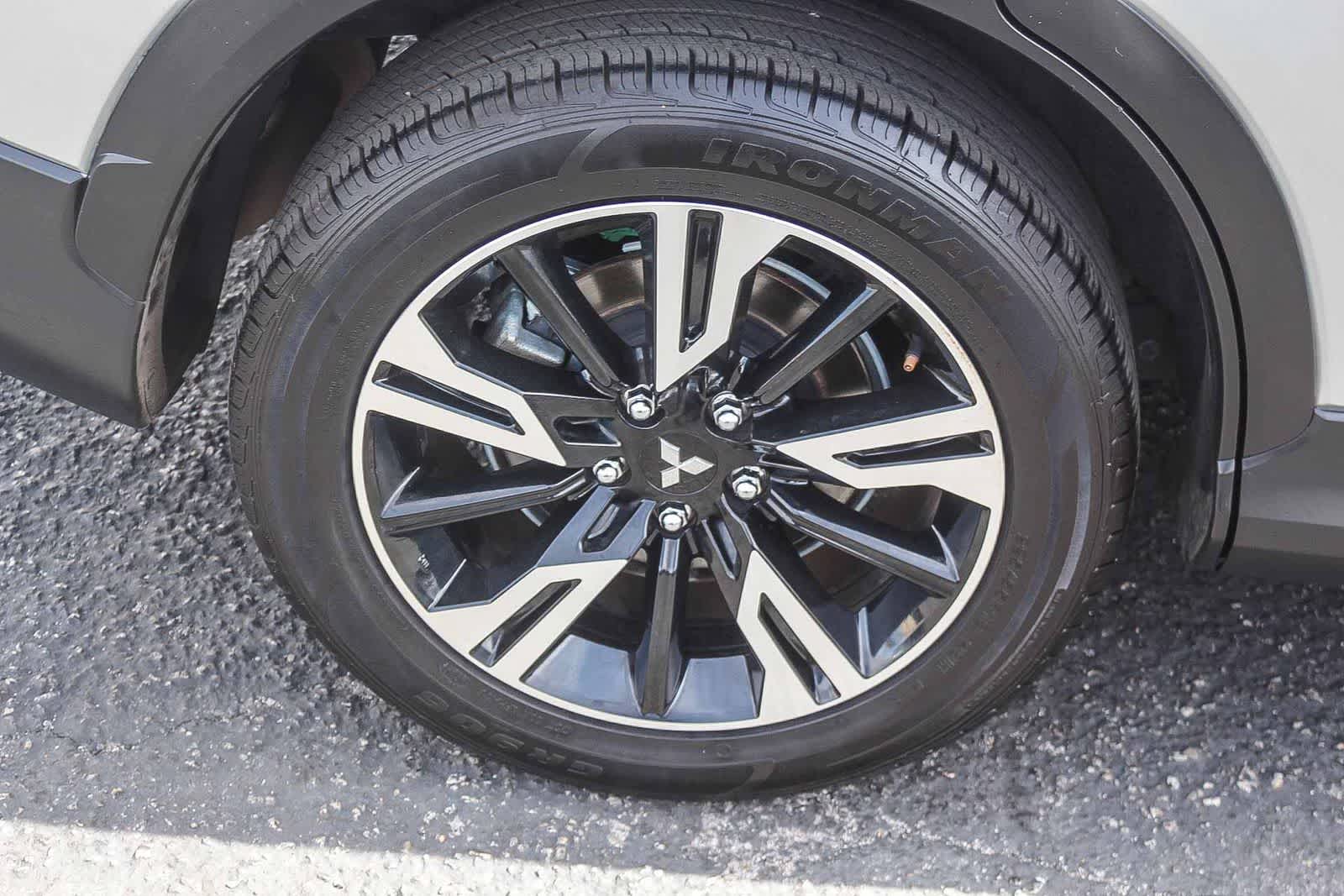 Thumbnail: 2023 Mitsubishi Eclipse Cross - 11