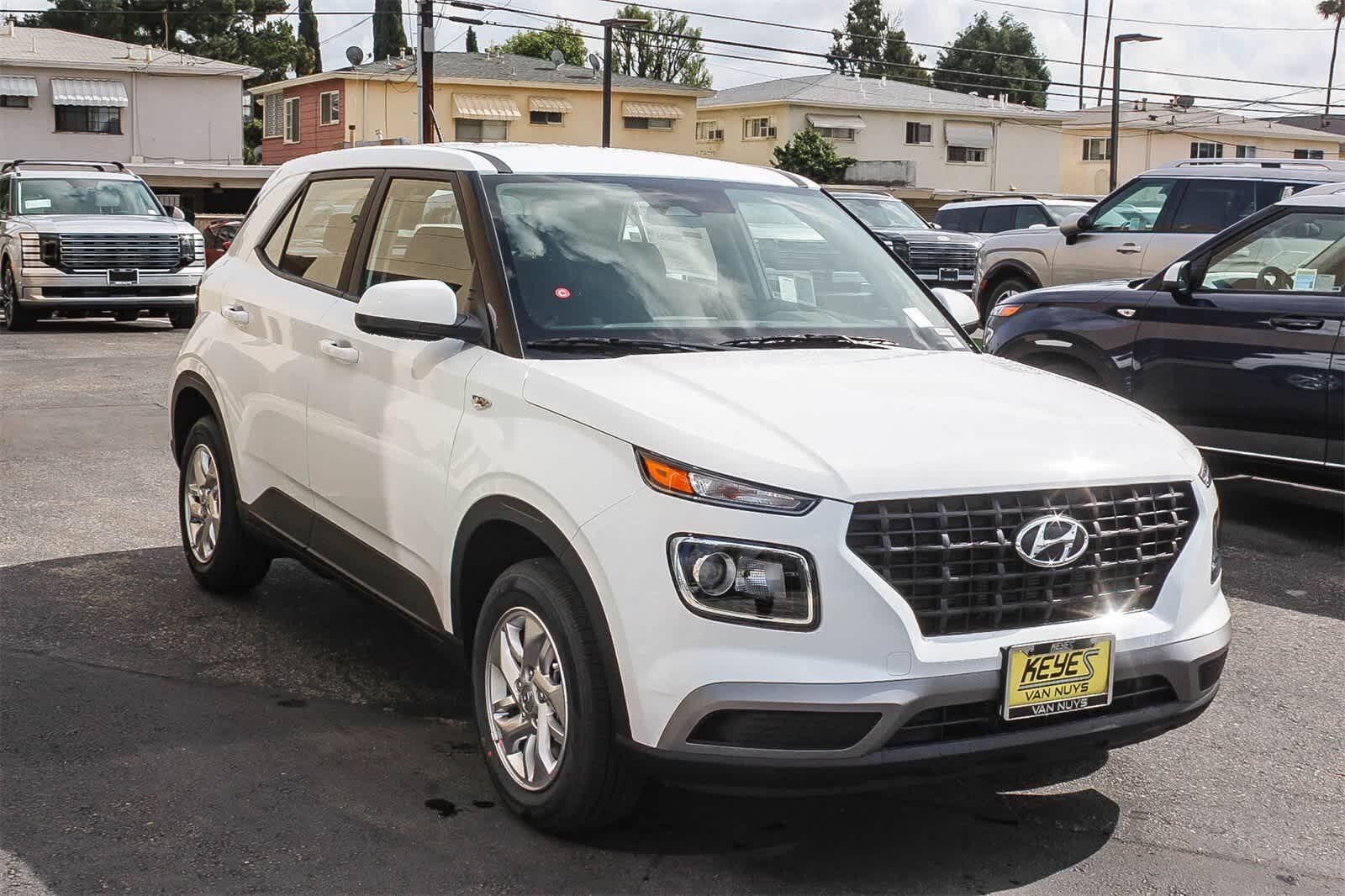 Thumbnail: 2026 Hyundai Venue - 3