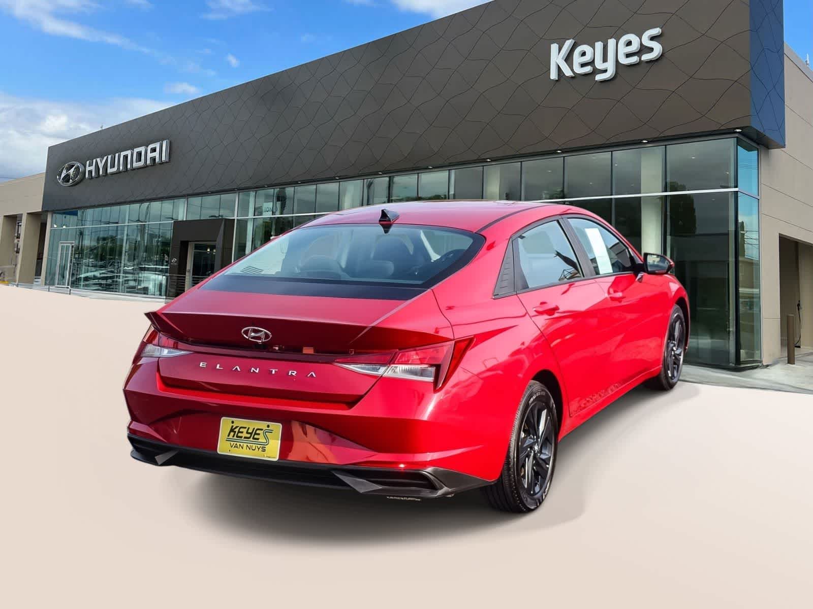Thumbnail: 2023 Hyundai Elantra - 4