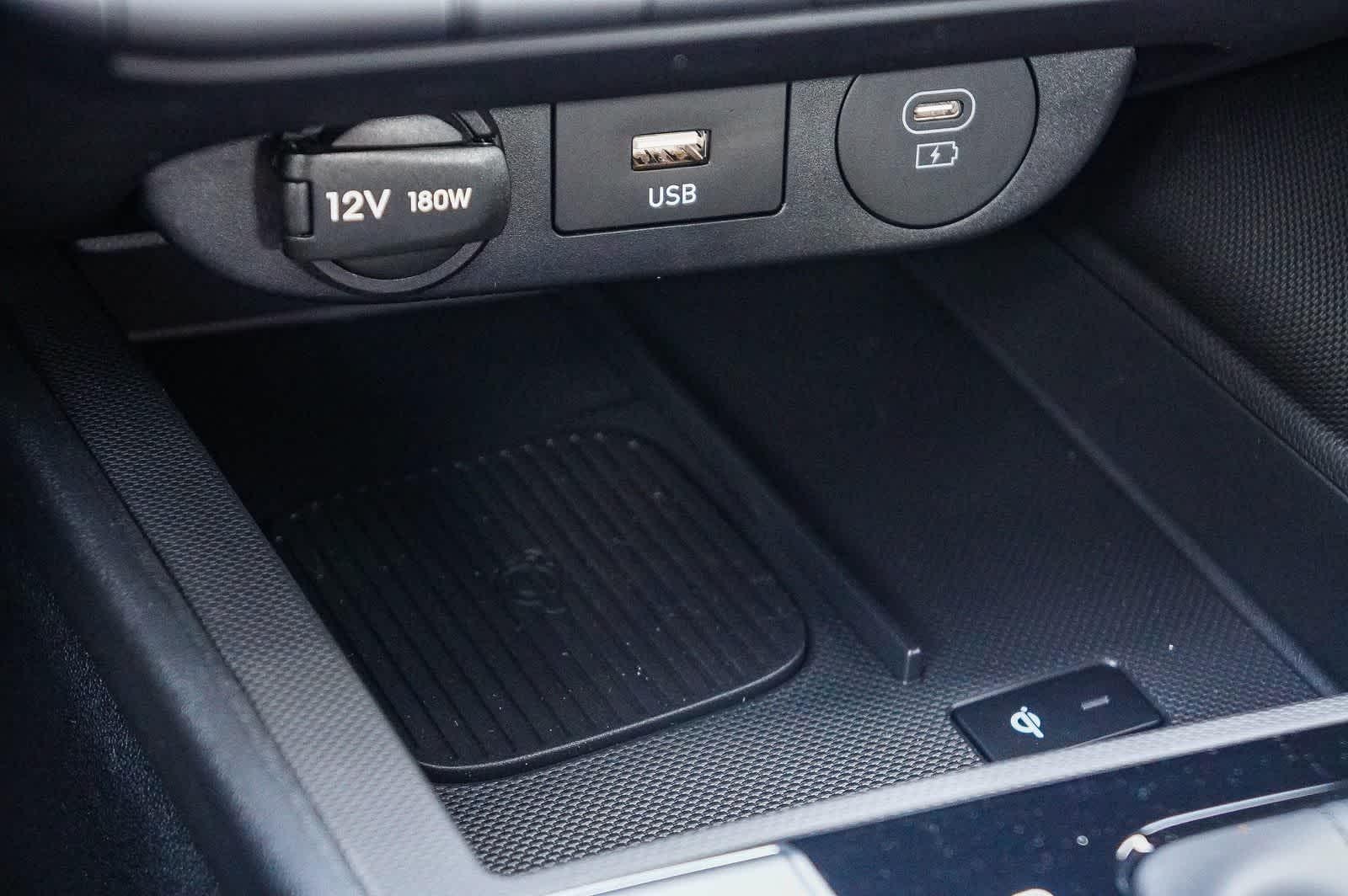 Thumbnail: 2025 Hyundai Elantra - 32