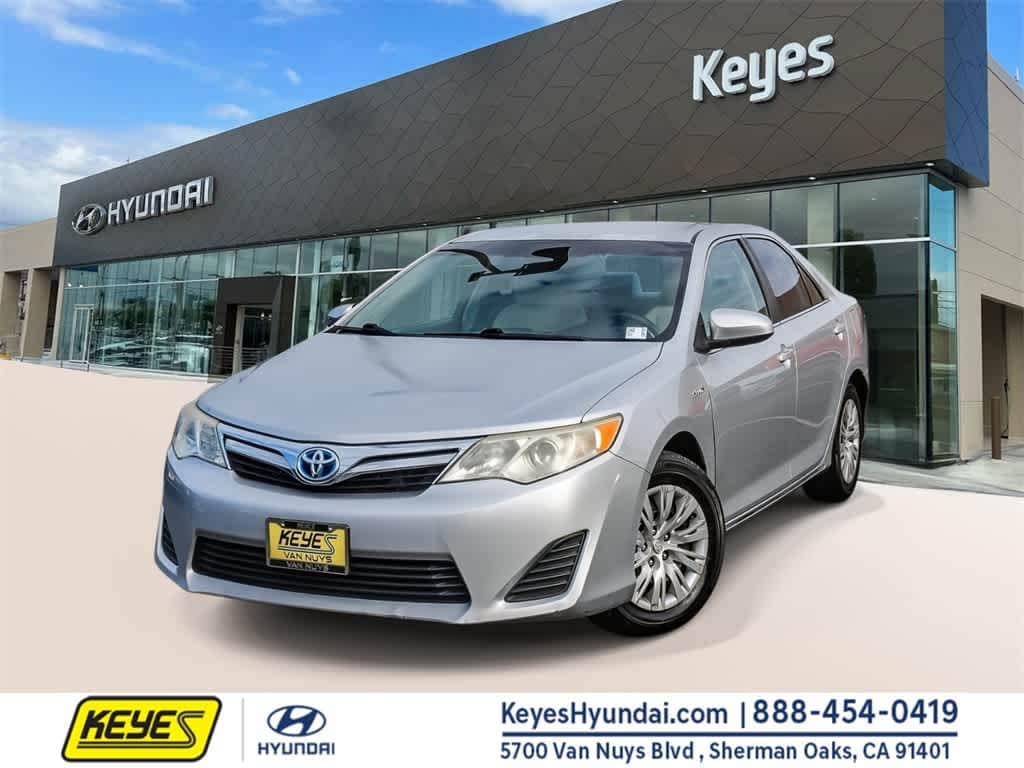 Used 2013 Toyota Camry Hybrid LE Sedan
