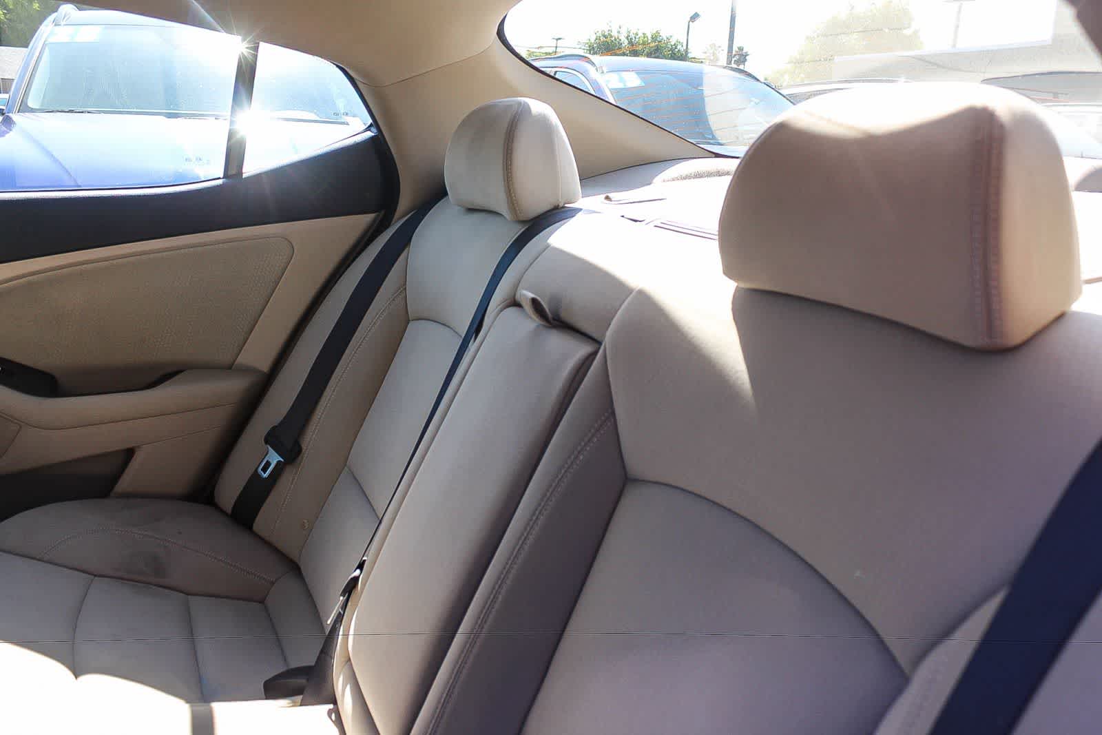 Thumbnail: 2015 Kia Optima - 22