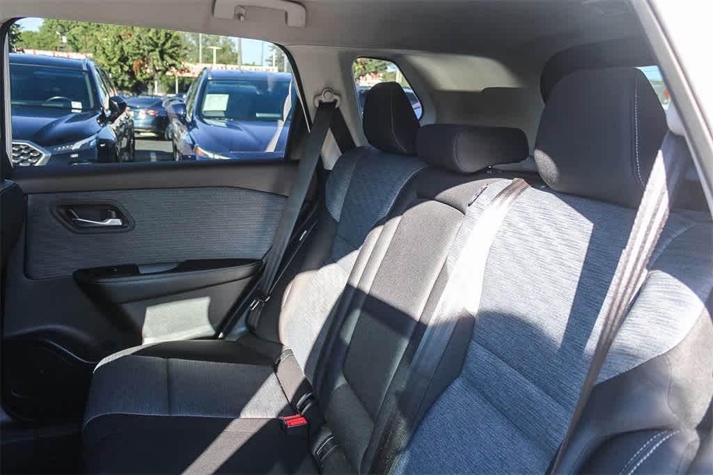 Thumbnail: 2021 Nissan Rogue - 15