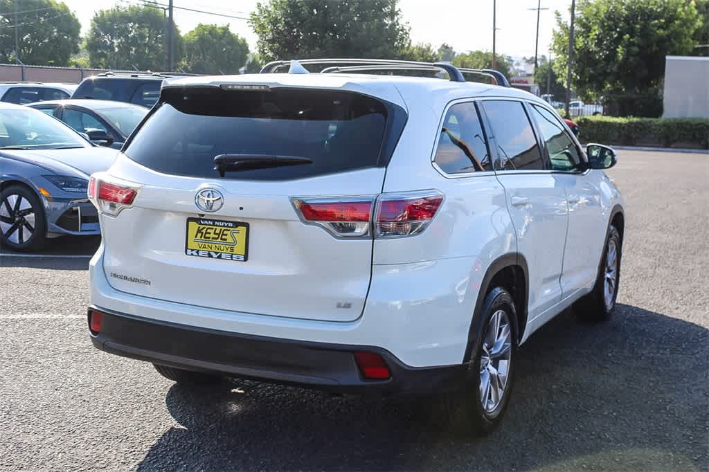 Thumbnail: 2015 Toyota Highlander - 4